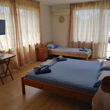 Guest House "Zora - Sarafovo" Burgas Exterior foto