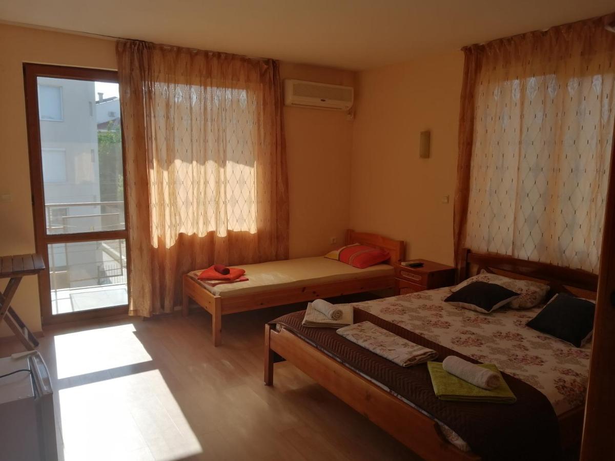 Guest House "Zora - Sarafovo" Burgas Exterior foto