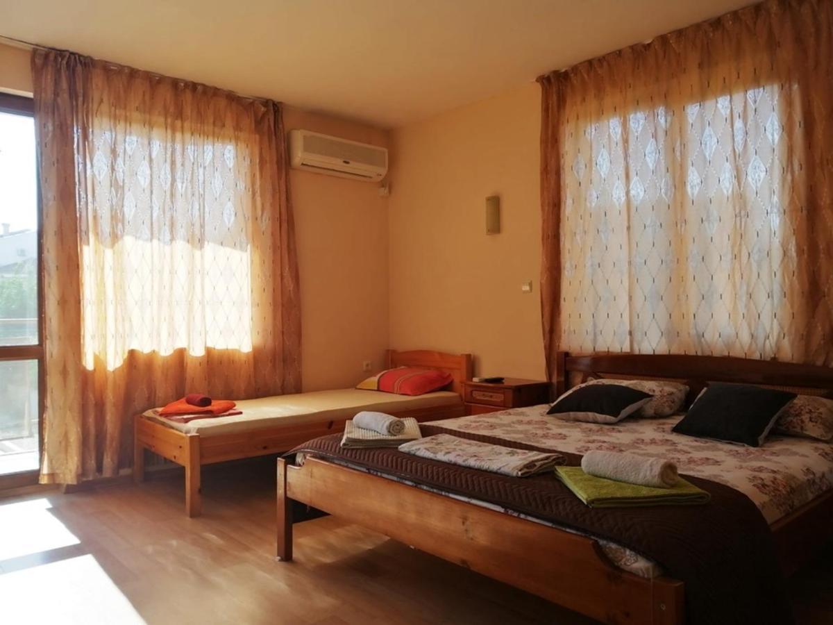 Guest House "Zora - Sarafovo" Burgas Exterior foto