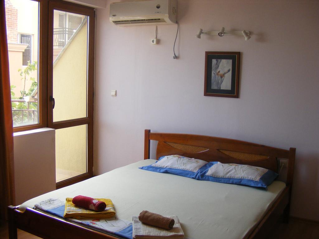 Guest House "Zora - Sarafovo" Burgas Exterior foto