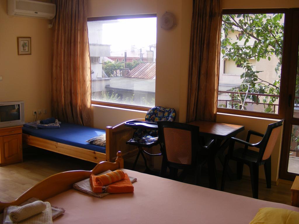 Guest House "Zora - Sarafovo" Burgas Exterior foto